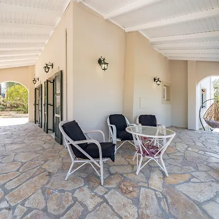 Kipos Villa Kouramaditika