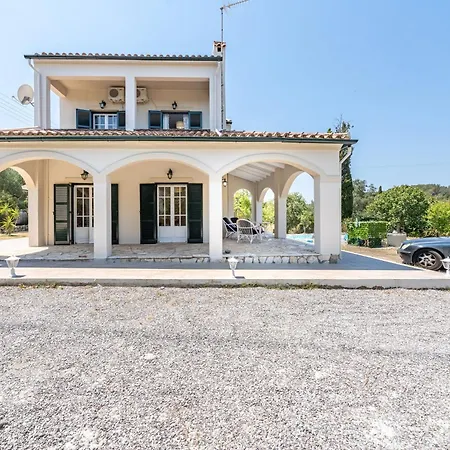 Kipos Villa Kouramaditika