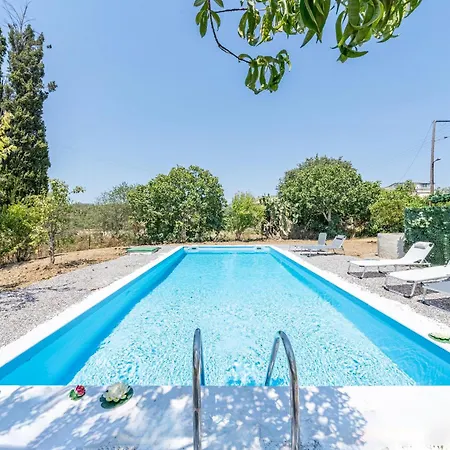 Villa Kipos *