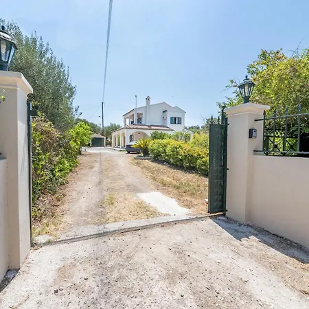 Villa Kipos Kouramaditika